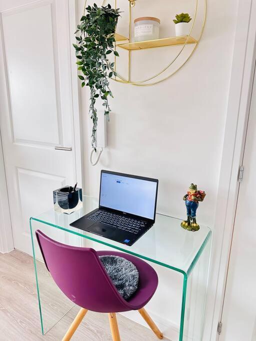 Central Derby Urban 2 Bedroom Flat - An Oasis Of Elegance! Free Parking And Wifi Suitable For Families And Professionals Extérieur photo